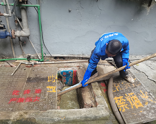 乌苏清掏化粪池